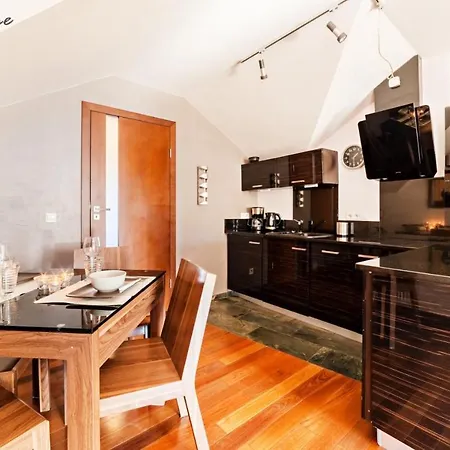 Lejlighed Wonder - Cud Malina Z Kominkiem, Klimatyzacja I Widokiem Na Karkonosze, Blisko Centrum, Stoku, Restauracji, Aquaparku *